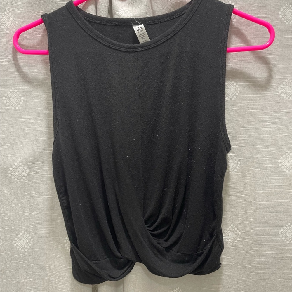 Alo Yoga Women's Black Sleeveless Top